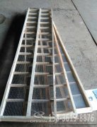 <b>廣西柳州直線篩網架已發貨，曾經理請注意查收</b>